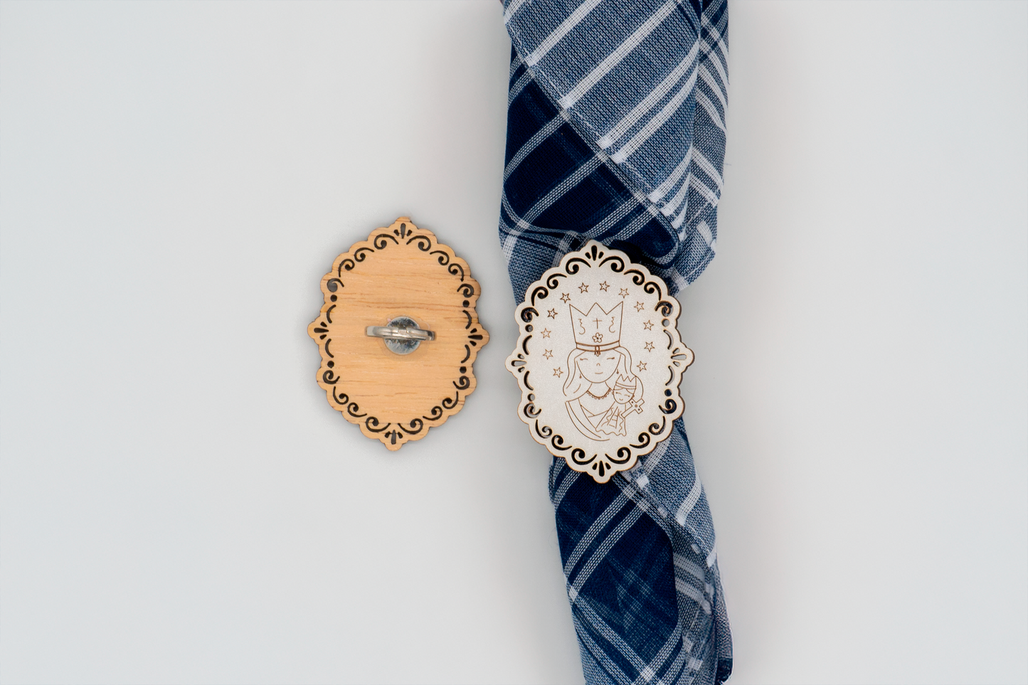 Pañuelo Fallero con Camafeo Virgen de los Desamparados